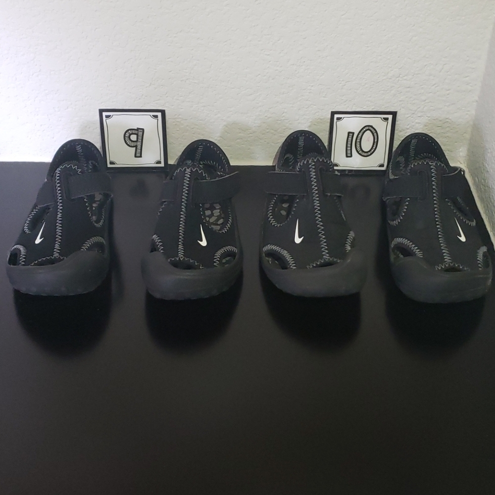 Nike little kids water sandals size 9C & 10C